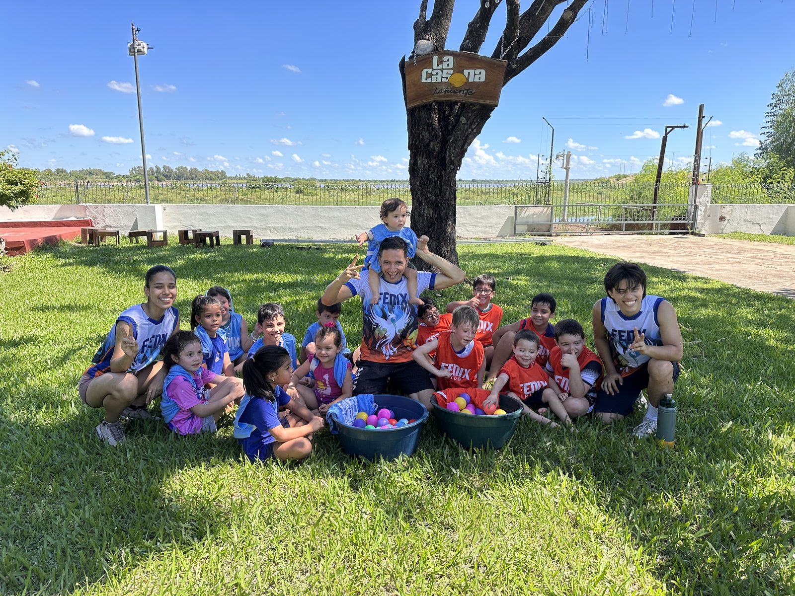 Grupo de niños en La Casona